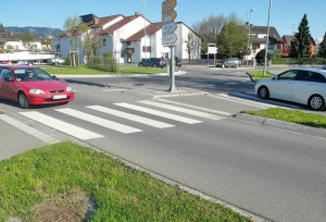 In Lindau gibt’s Zebrastreifen auch am Kreisverkehr